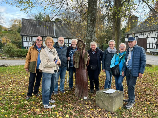 PHOTO 2025 11 04 18 24 24